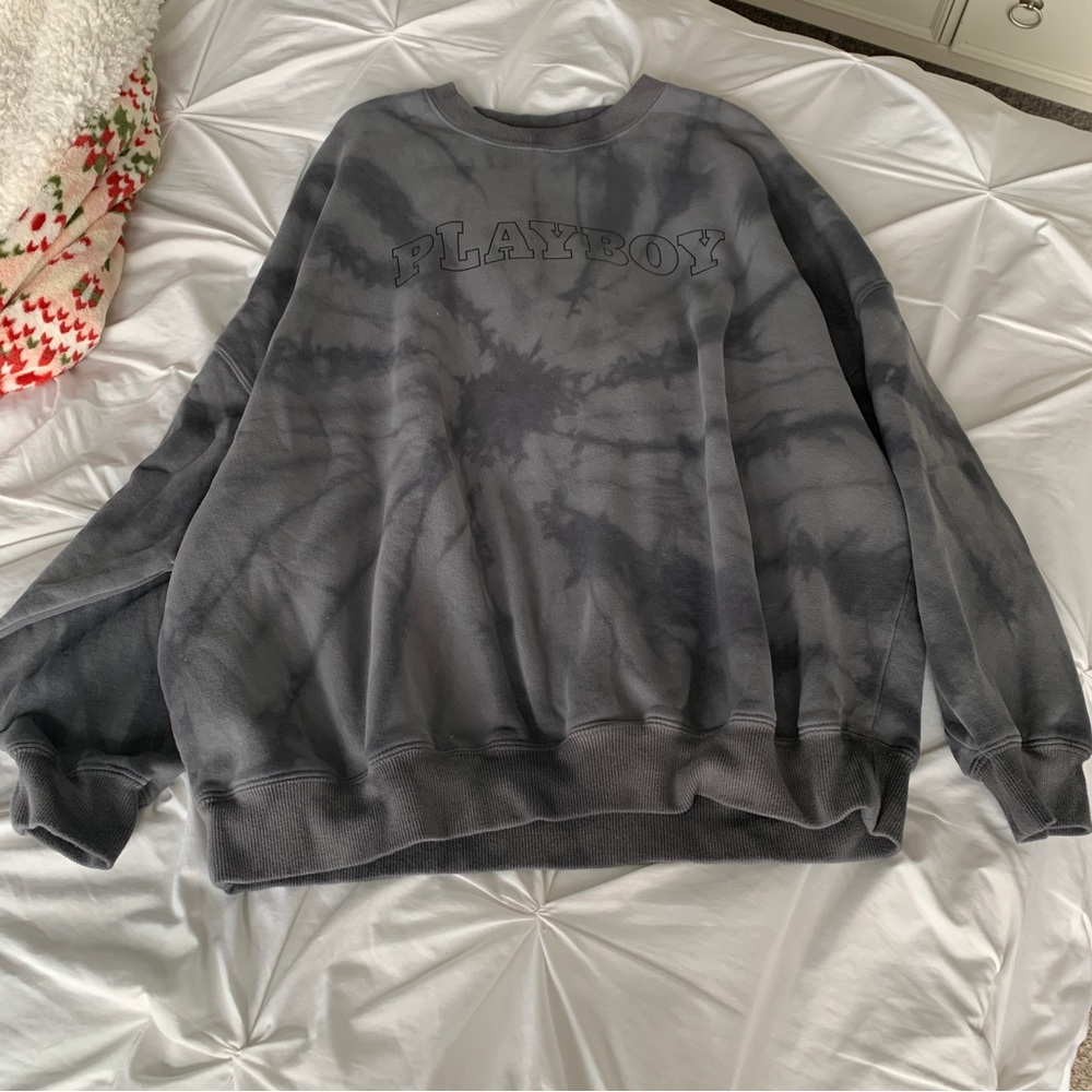 PLAYBOY grey crew neck